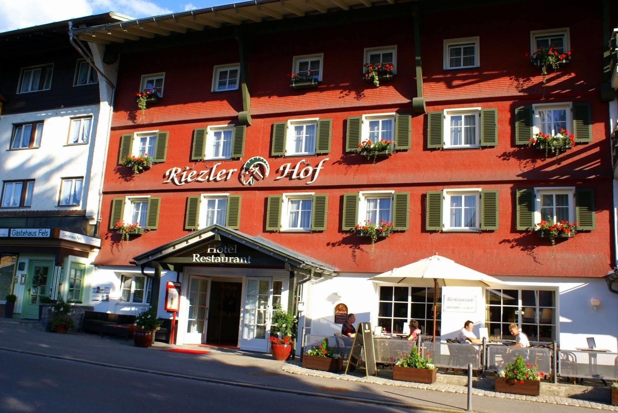 Hotel Riezler Hof Riezlern Esterno foto
