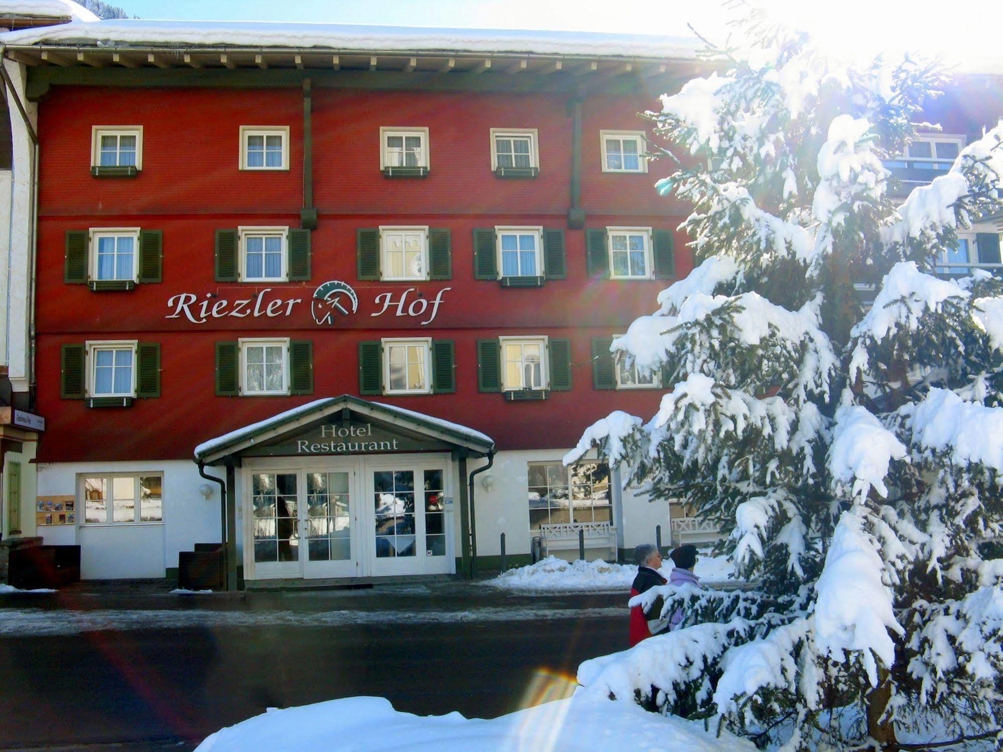 Hotel Riezler Hof Riezlern Esterno foto